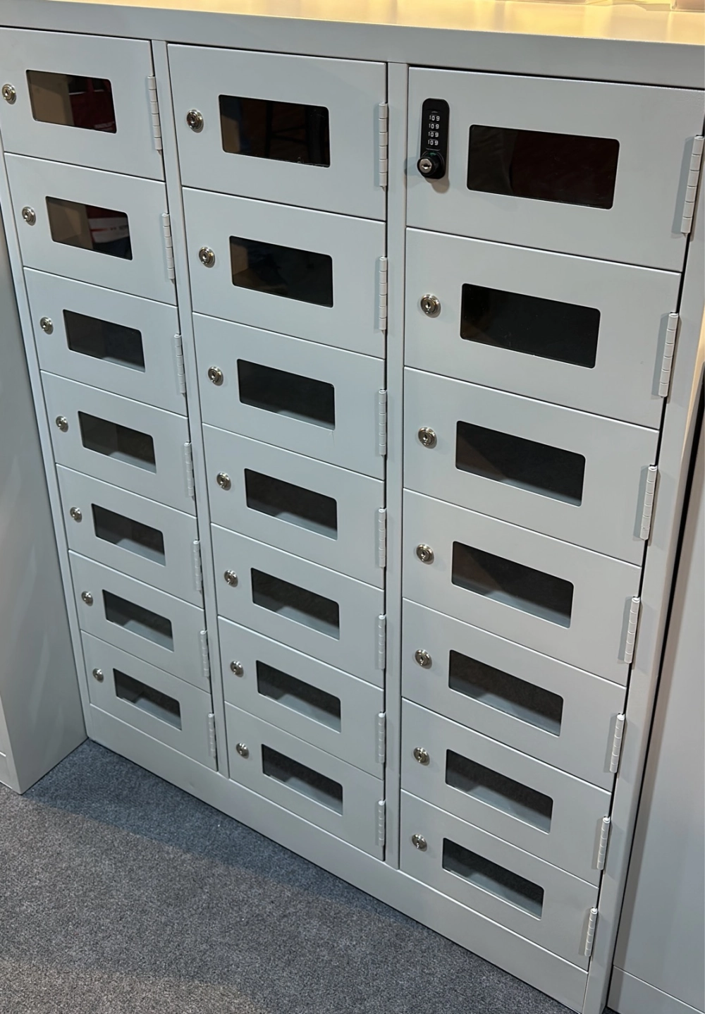 Maintenance Tips for Long-Lasting Steel Office Furniture