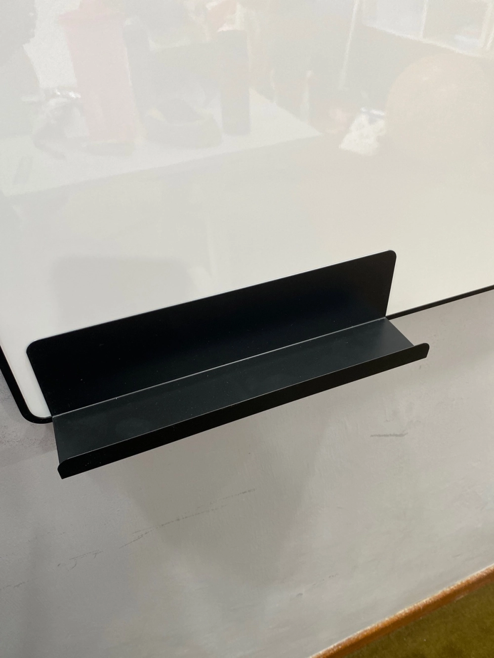 1766221299351khhcx_wall_mount_magnetic_whiteboard_round_frame.webp